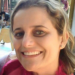 Julia Pinheiro